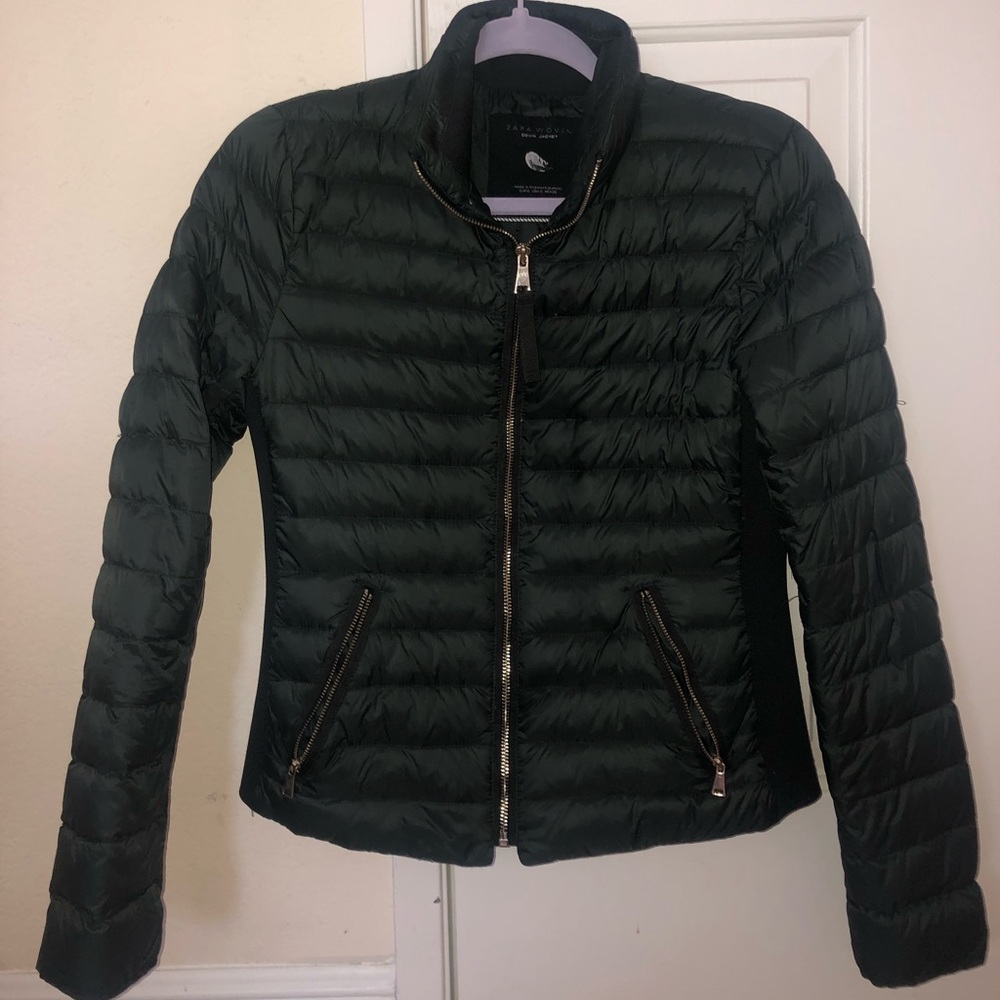Dark green color,brand Zara,with zipper on the pockets, very comfortable to wear